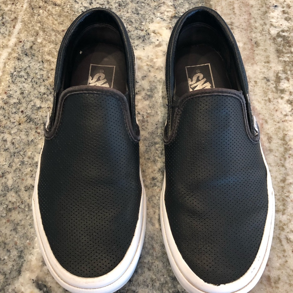Size 6 1/2 like new vans